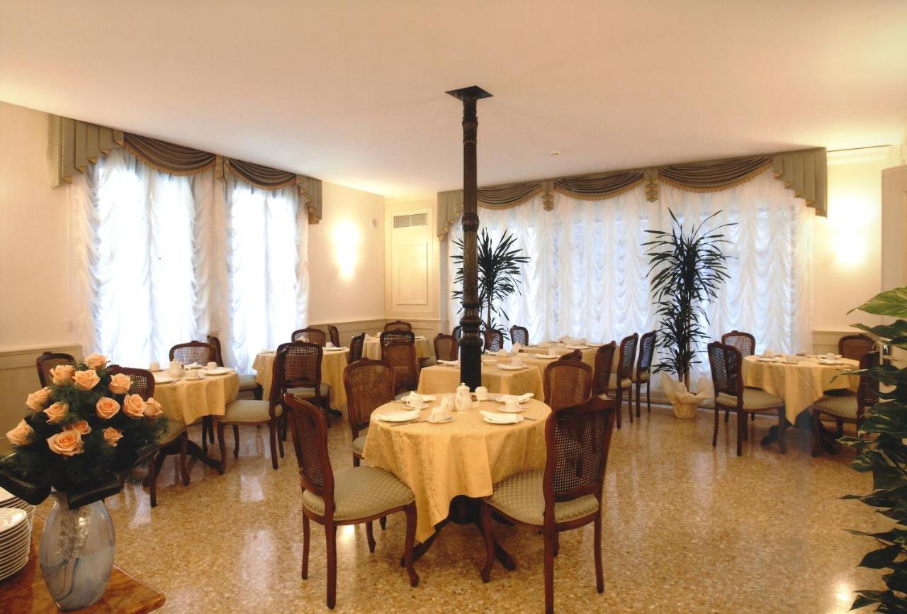 Hotel Bella Venezia Exterior foto
